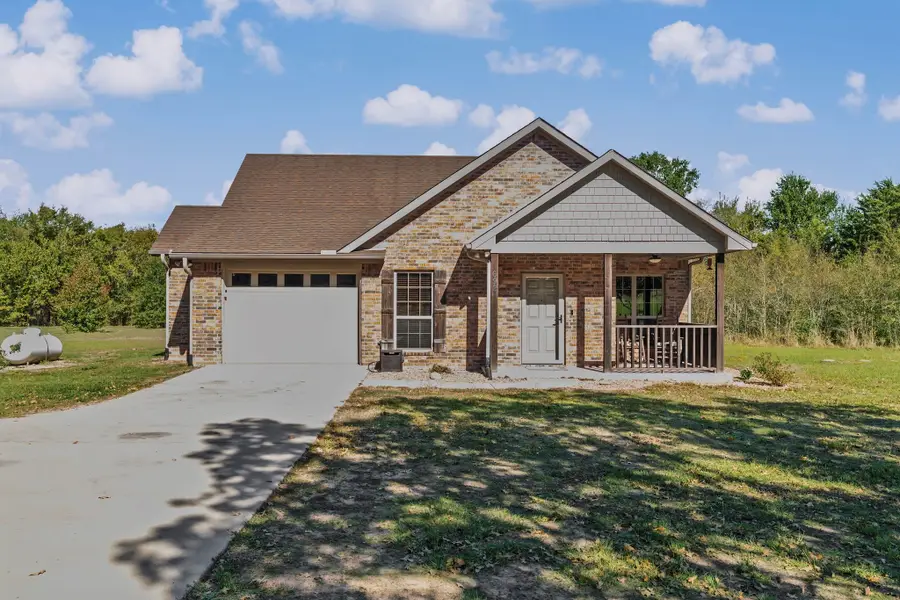 692 County Road 3318, Greenville, TX 75402 - Image #2