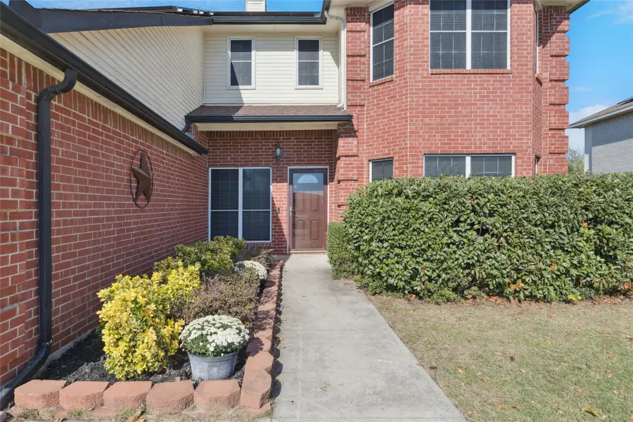 1116 Grand Central Parkway, Saginaw, TX 76131 - Image #3