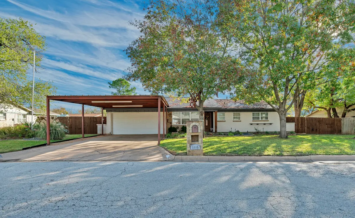 2105 22nd Avenue, Mineral Wells, TX 76067 - Image #1