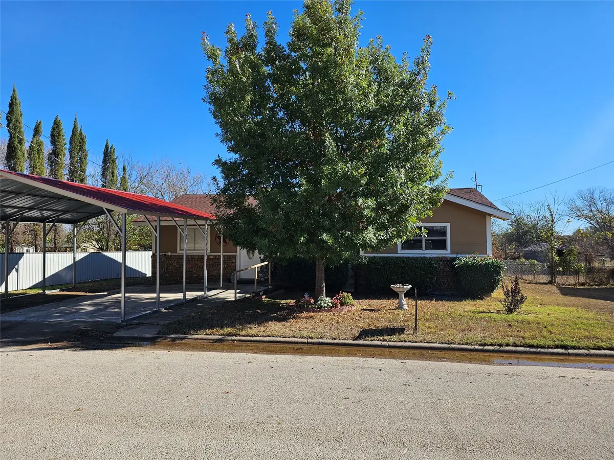 509 Starkey Street, Bangs, TX 76823 - Image #1