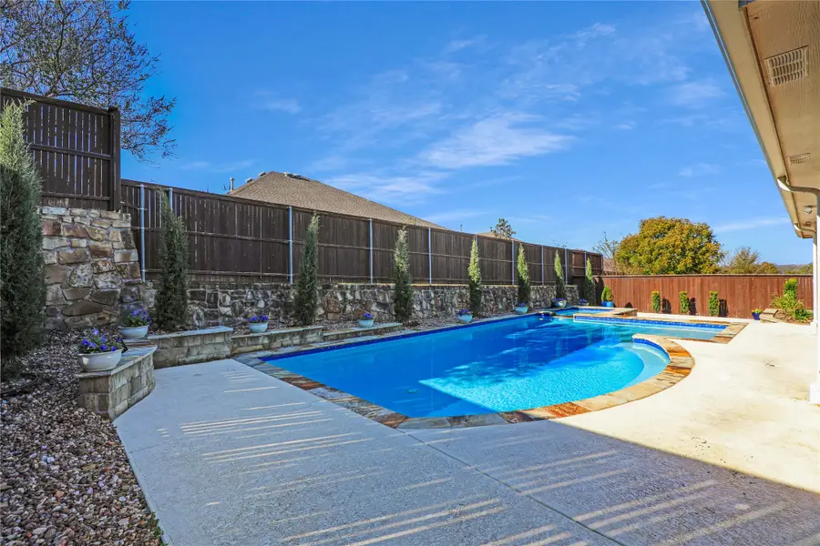 505 Peterhouse Drive, McKinney, TX 75071 - Image #2