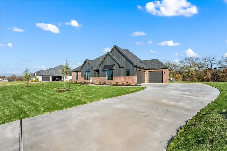 1033 Silver Sage Trail, Weatherford, TX 76085 - Image #3