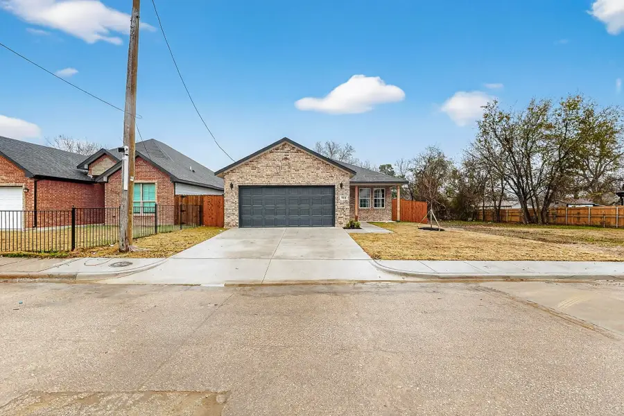 4523 Metropolitan Avenue, Dallas, TX 75210 - Image #2