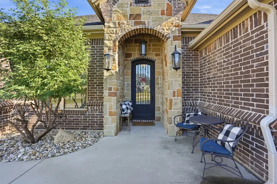 108 Spieth Court, Granbury, TX 76048 - Image #3