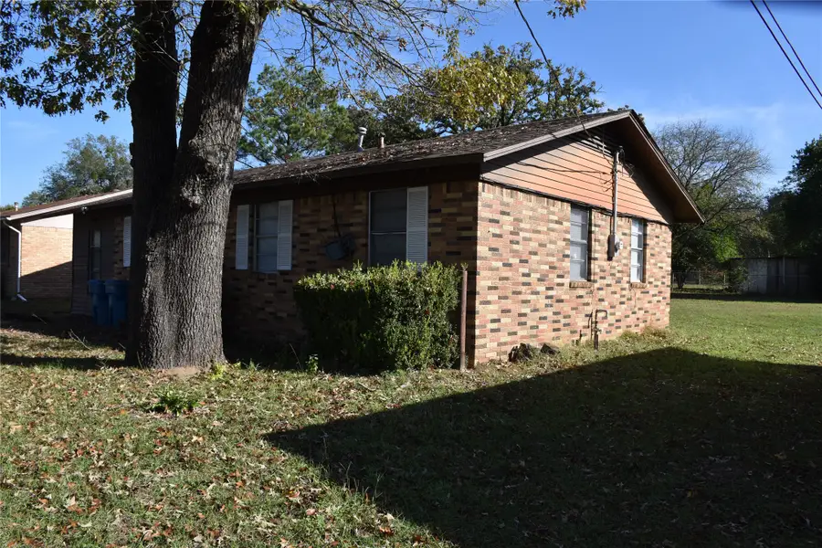 1106 Third, Athens, TX 75751 - Image #3