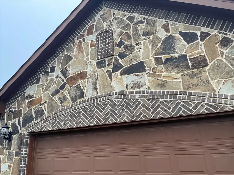 225 S Overlook Drive, Red Oak, TX 75154 - Image #3