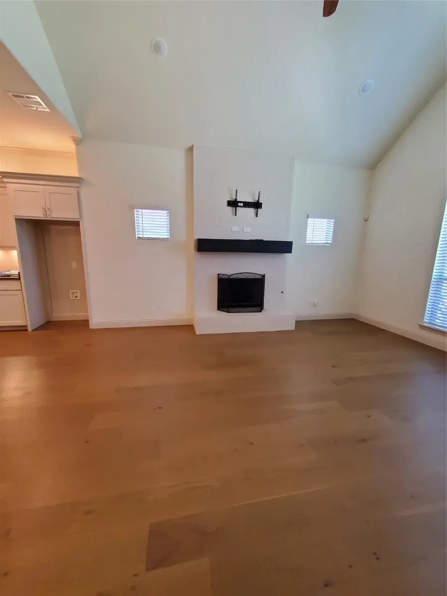 2633 Calloway Creek Drive, Fort Worth, TX 76118 - Image #3