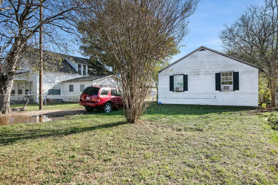 706 Jefferson Street, Hillsboro, TX 76645 - Image #3