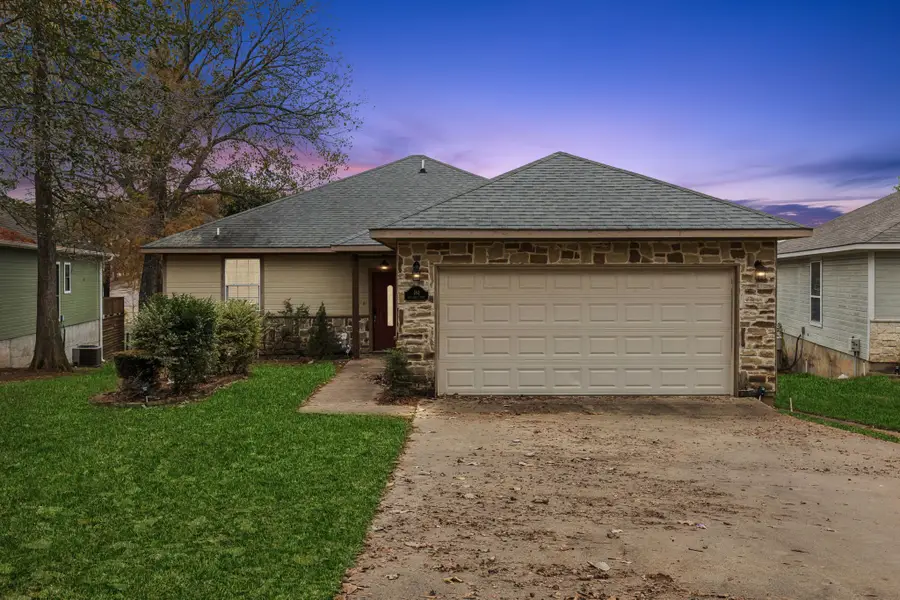 184 Oak Hills Drive, Mabank, TX 75156 - Image #2