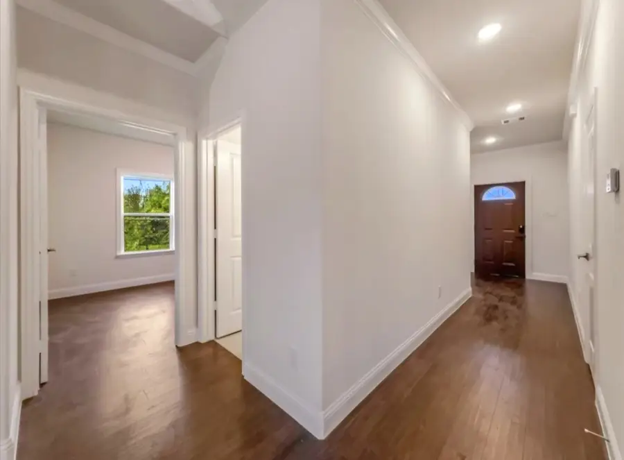 2029 S Edgewood Terrace, Fort Worth, TX 76105 - Image #2