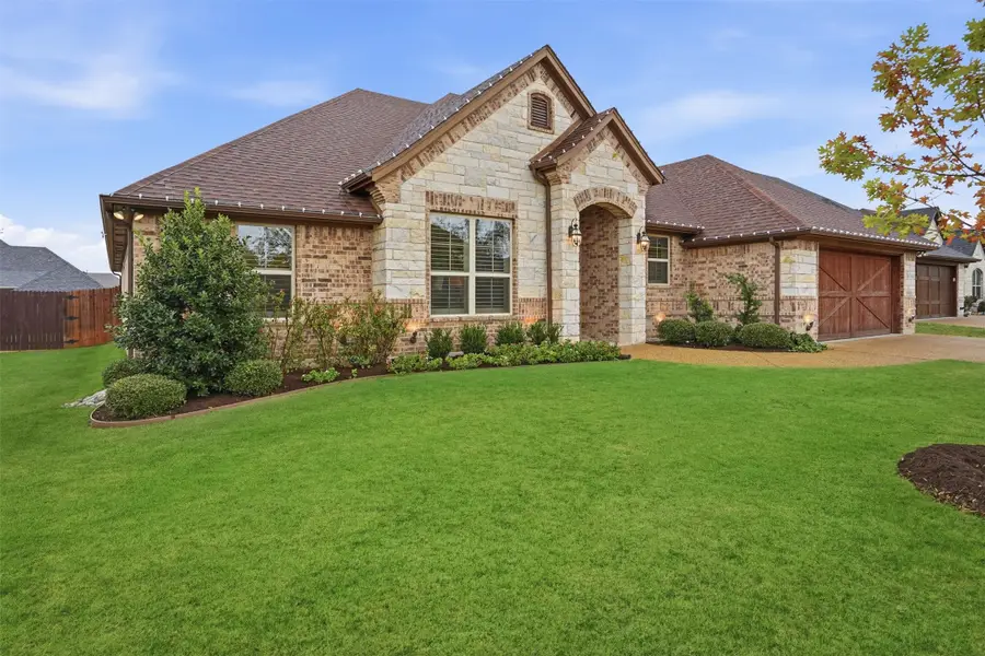 1022 Anna Circle, Granbury, TX 76048 - Image #2
