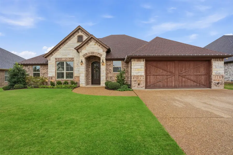 1022 Anna Circle, Granbury, TX 76048 - Image #3
