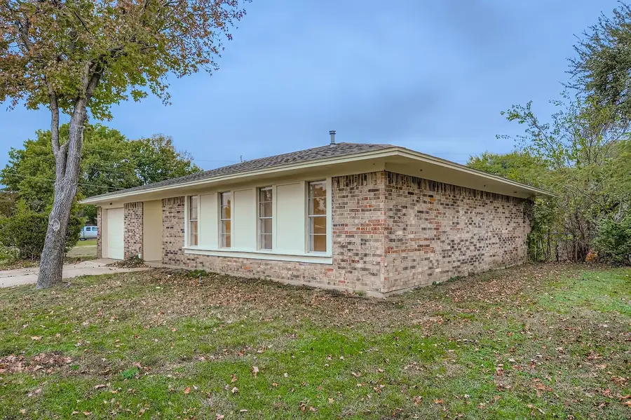 413 Lindo Drive, Mesquite, TX 75149 - Image #2