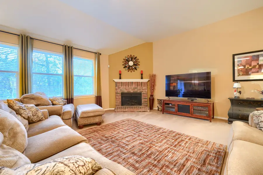 327 Crosscreek Drive, Wylie, TX 75098 - Image #3