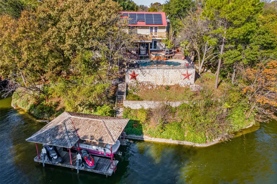 1612 Lakecrest Circle, Granbury, TX 76048 - Image #3