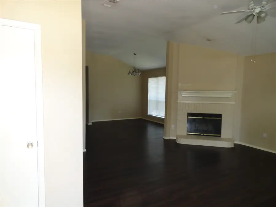 2015 Teagarden Court, Dallas, TX 75217 - Image #3