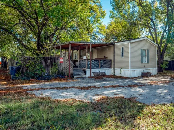 2574 Melody Hills Drive, Fort Worth, TX 76137