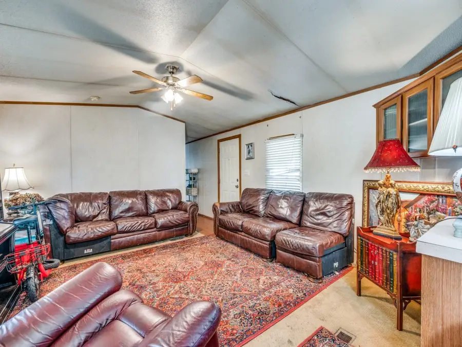 2574 Melody Hills Drive, Fort Worth, TX 76137 - Image #3