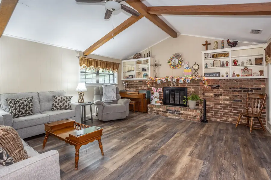 2002 Everglade Drive, Gainesville, TX 76240 - Image #3