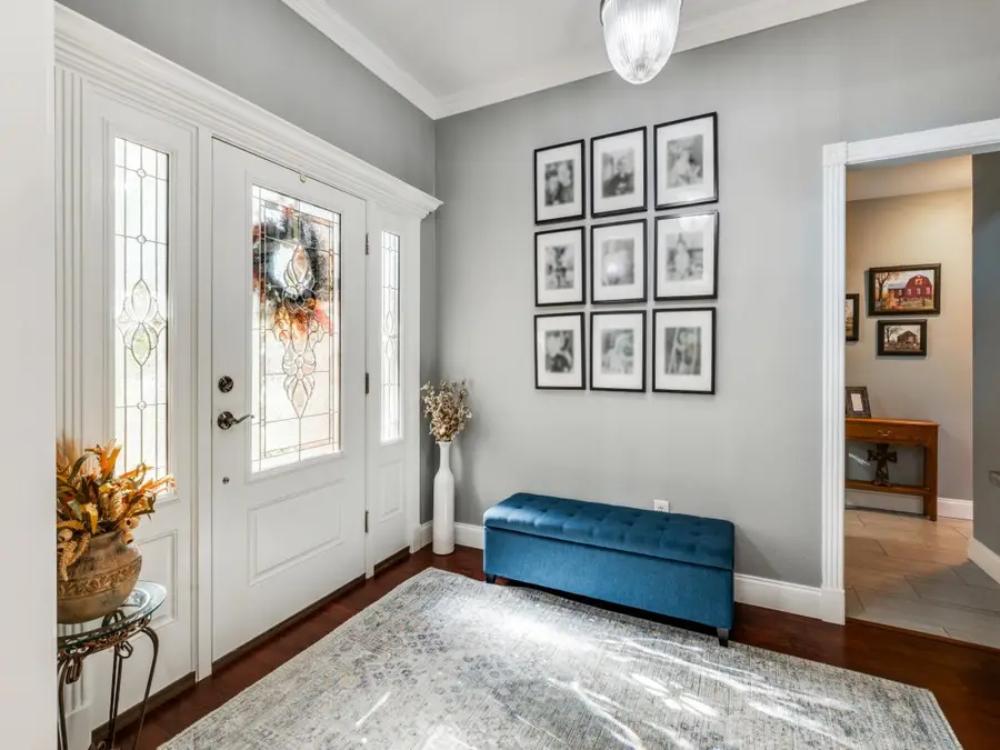 2111 Riverforest Court, Arlington, TX 76017 - Image #2