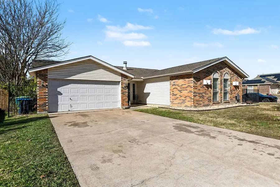 6709 Sunnybank Drive, Fort Worth, TX 76137 - Image #2