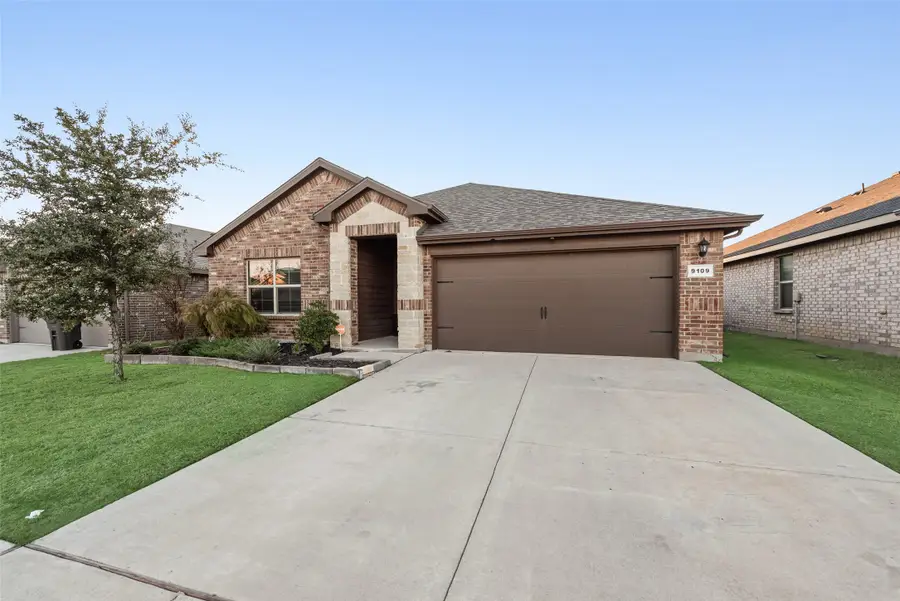 9109 Ridgeriver Way, Fort Worth, TX 76131 - Image #3