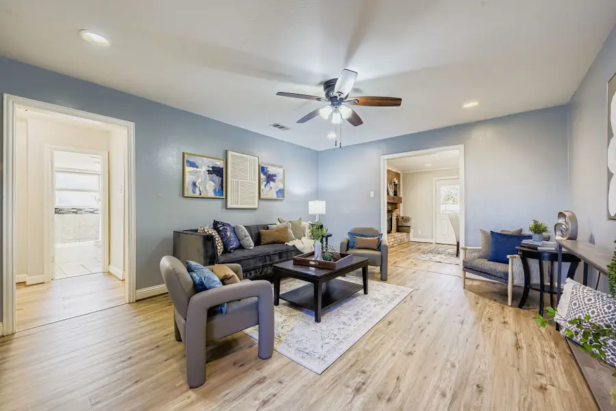 2801 Fairbrook Street, Irving, TX 75062 - Image #3