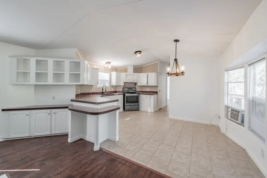 419 Wood River Road, Millsap, TX 76066 - Image #2