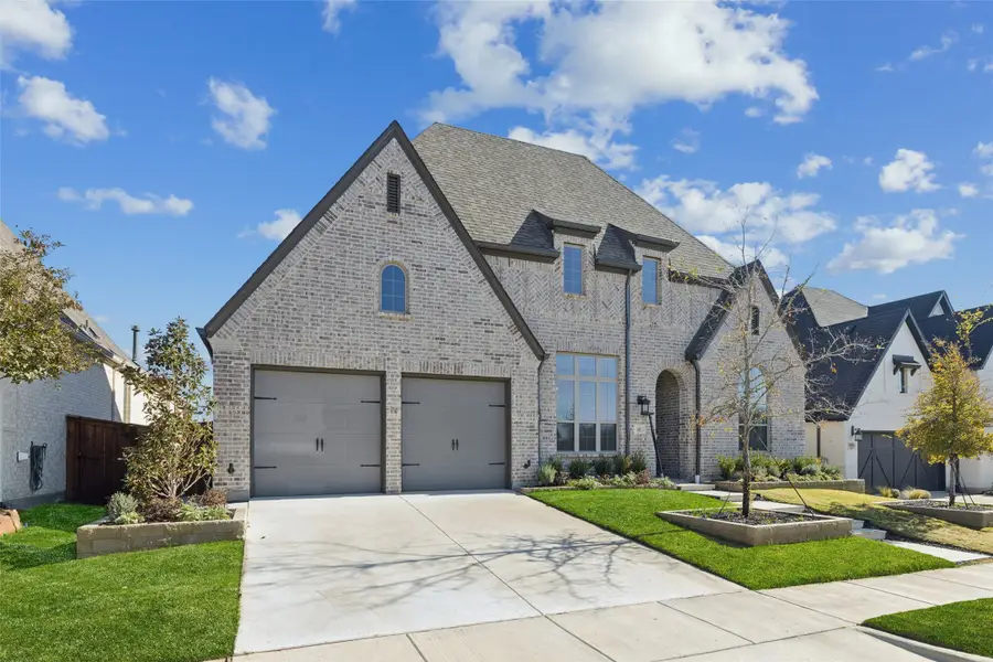 4004 Horsemint Road, Aubrey, TX 76227 - Image #2