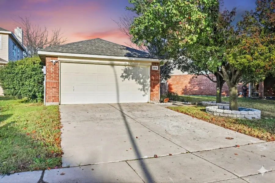 2813 Coyote Ridge Drive, Fort Worth, TX 76244 - Image #2
