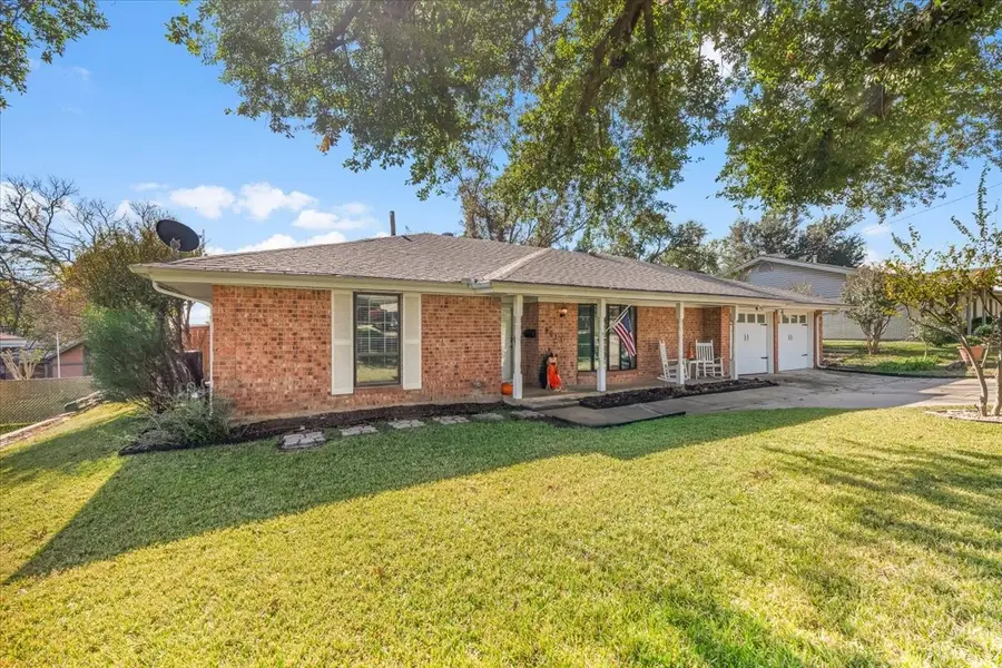 8013 Carrick Street, Benbrook, TX 76116 - Image #2