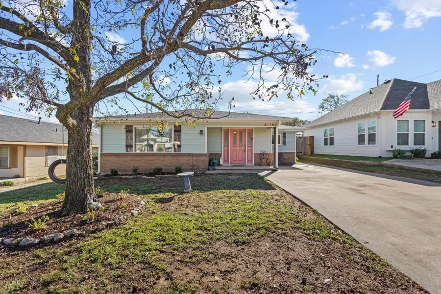 422 W Acheson, Denison, TX 75020 - Image #2