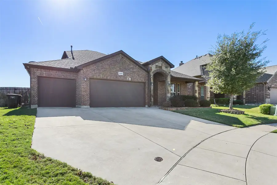 10401 Boxthorn Court, Fort Worth, TX 76177 - Image #3