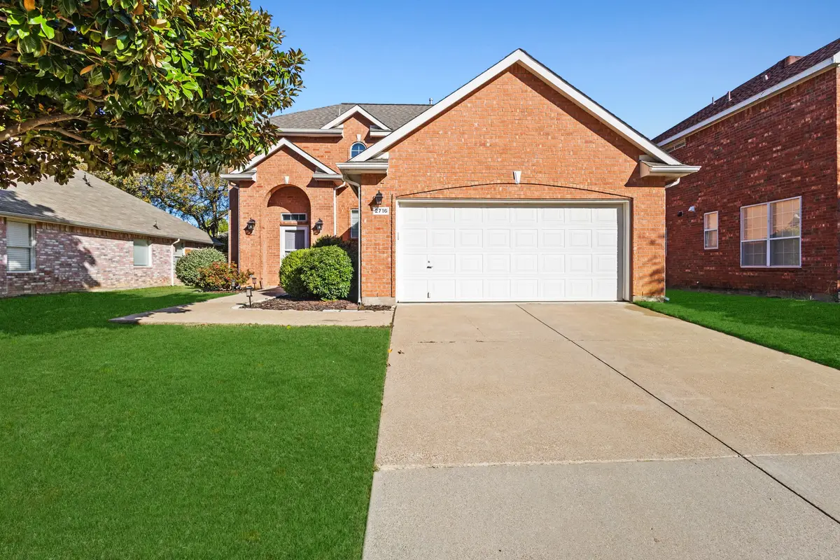 2716 Chatsworth Drive, Grapevine, TX 76051 - Image #1