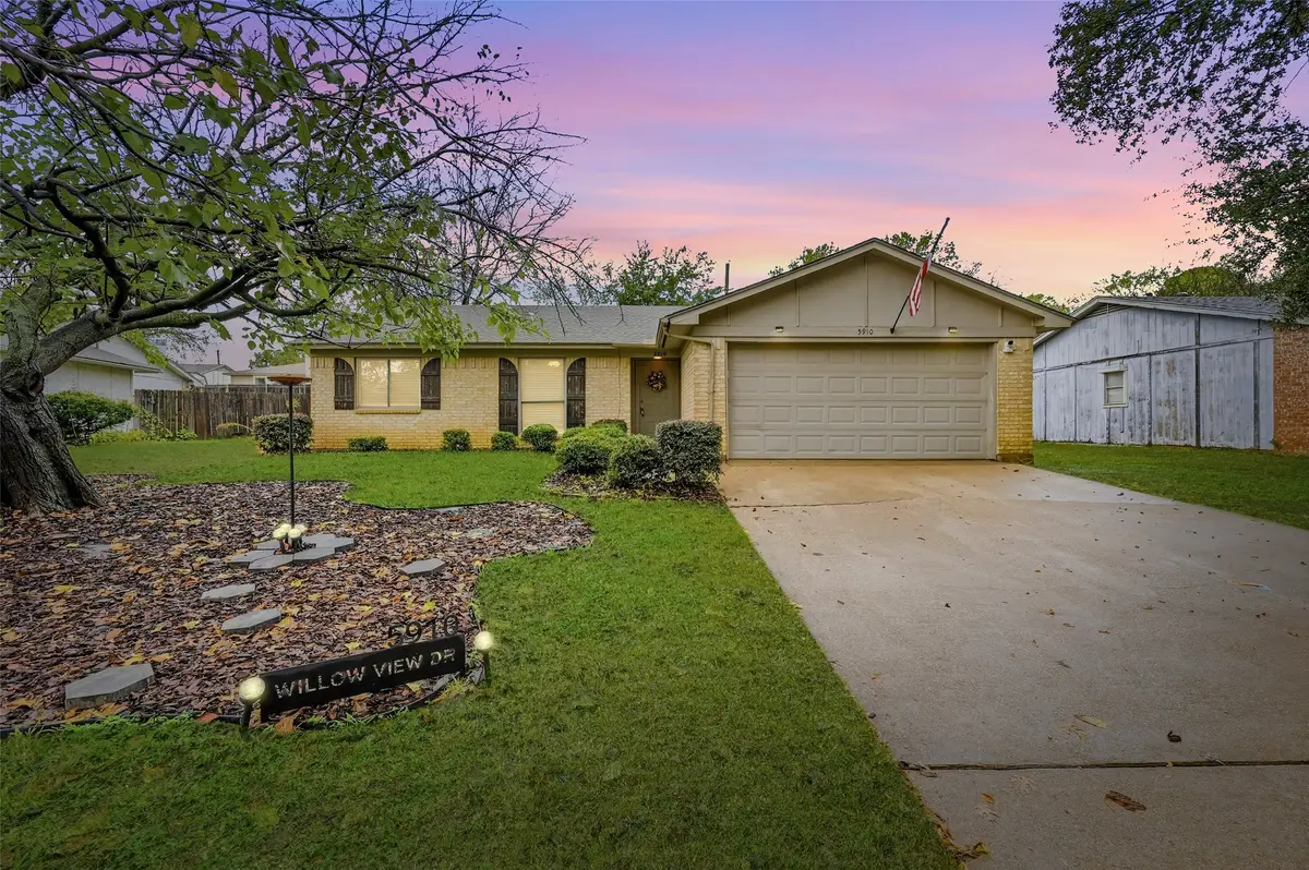 5910 Willow View Drive, Arlington, TX 76017 - Image #1