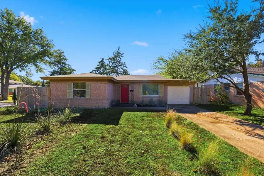 2776 Richland Avenue, Farmers Branch, TX 75234 - Image #3