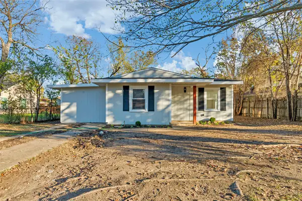 3709 S Hughes Avenue, Fort Worth, TX 76119