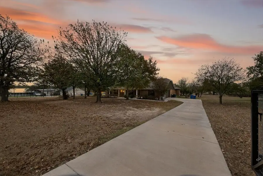 108 La Arroya Drive, Weatherford, TX 76088 - Image #2