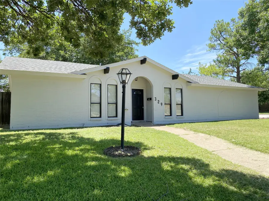 329 Linda Drive, Burleson, TX 76028 - Image #3