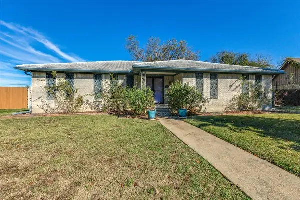 2271 Homeway Circle, Dallas, TX 75228