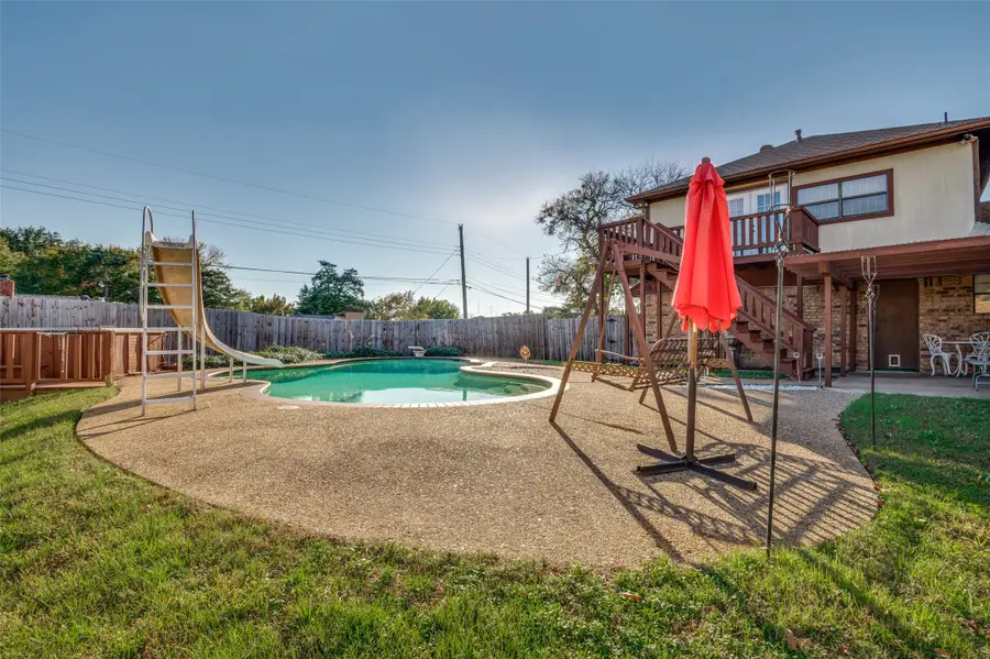 322 Meadowlark Lane, Duncanville, TX 75137 - Image #2