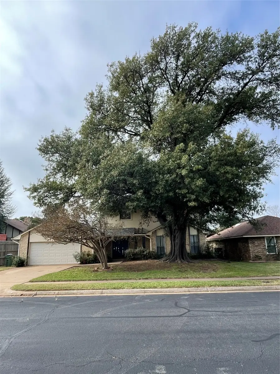 3237 Sapphire Street, Bedford, TX 76021 - Image #2