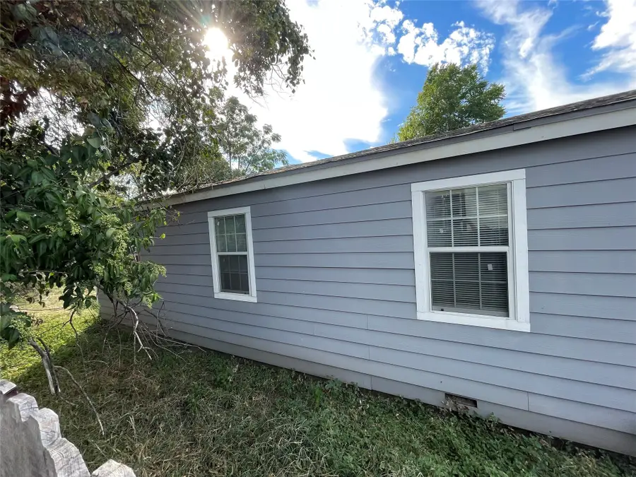 5704 Pickfair Circle, Dallas, TX 75235 - Image #2