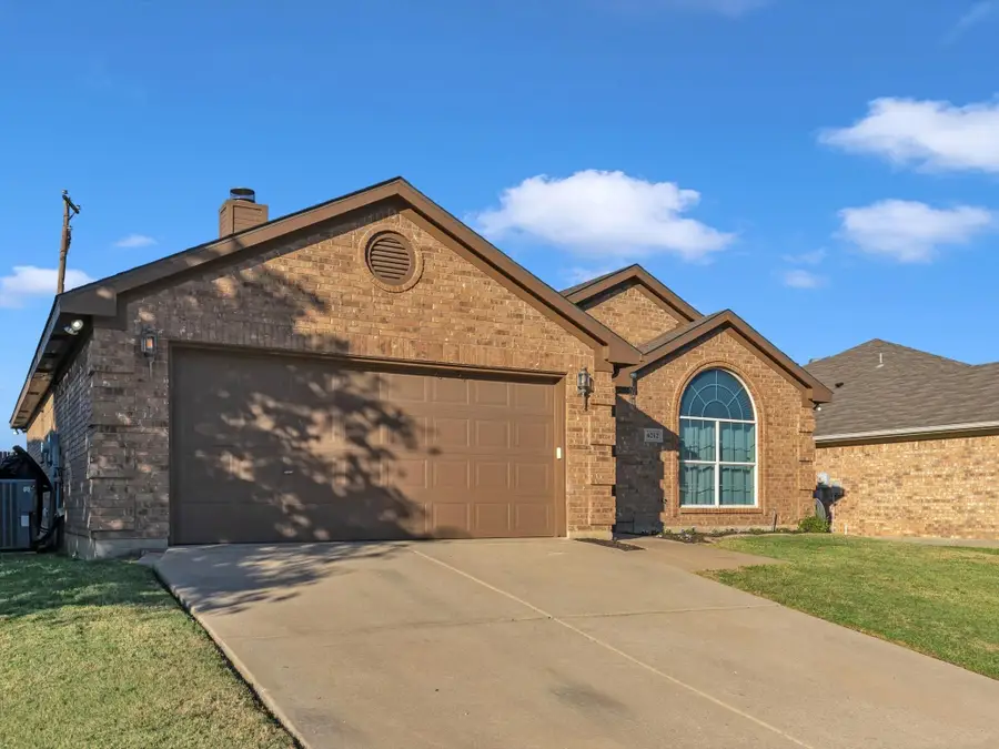 6212 Brooklynn Drive, Fort Worth, TX 76179 - Image #3