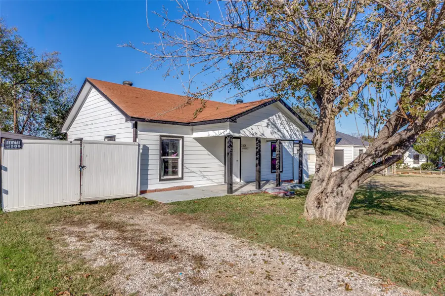 3304 Frazier Avenue, Fort Worth, TX 76110 - Image #2
