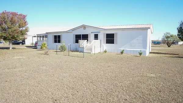 6500 Berry Grove Lane, Joshua, TX 76058