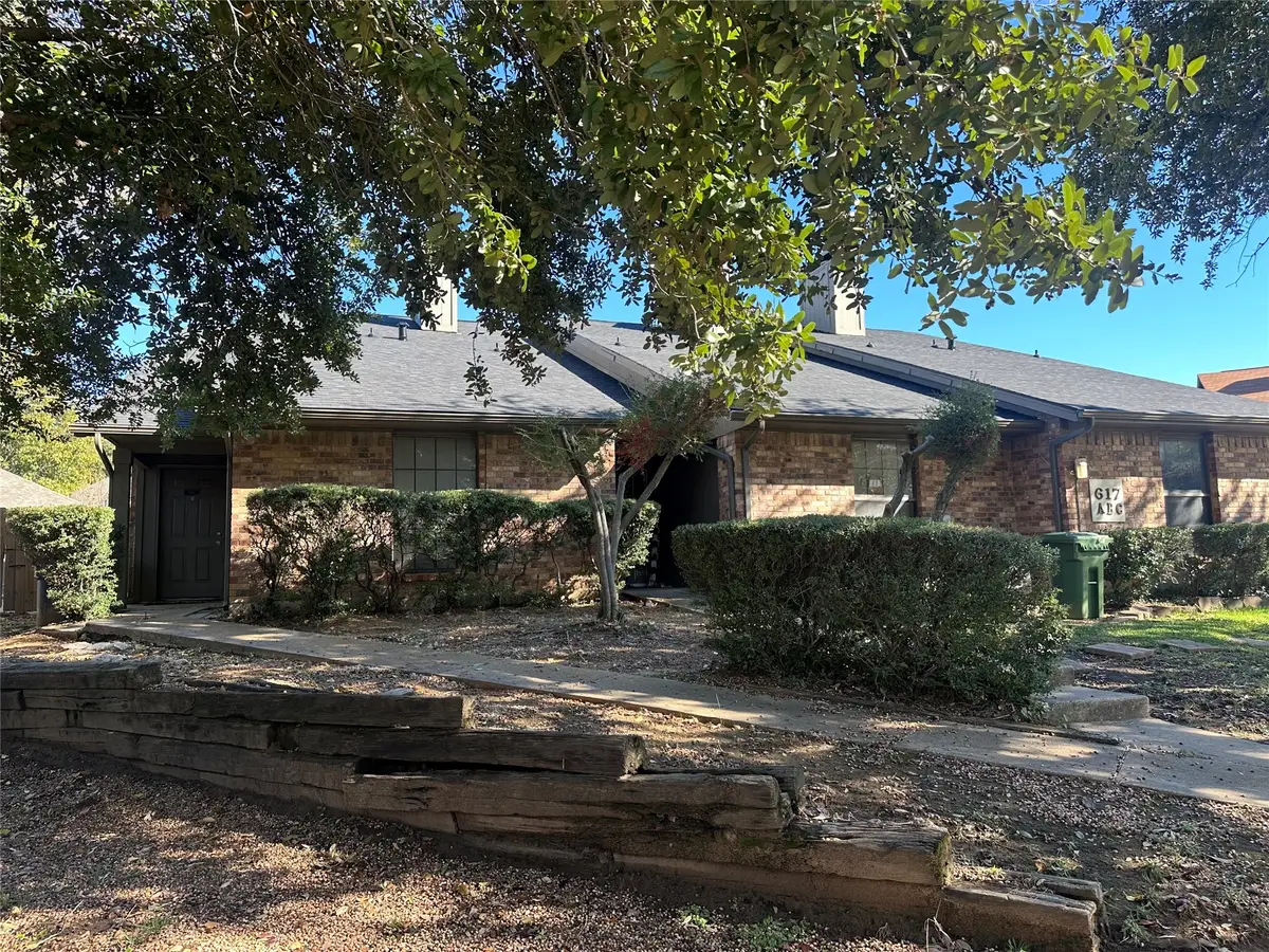 617 Lost Springs Court, Arlington, TX 76012 - Image #1