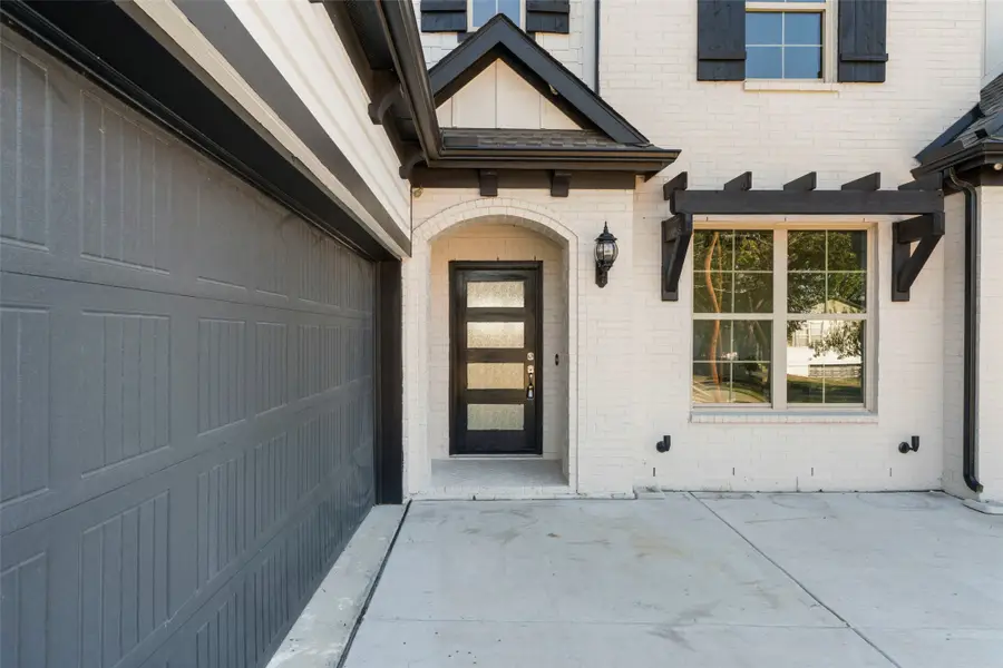 1904 Pembroke Street, Irving, TX 75060 - Image #3