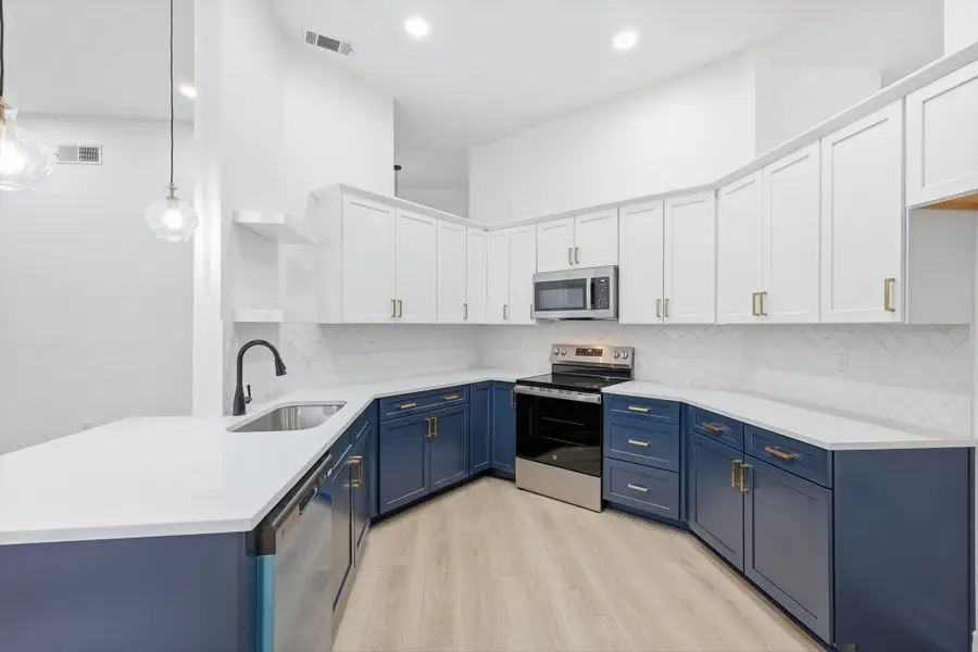 1534 Autumn Breeze Lane, Lewisville, TX 75077 - Image #3