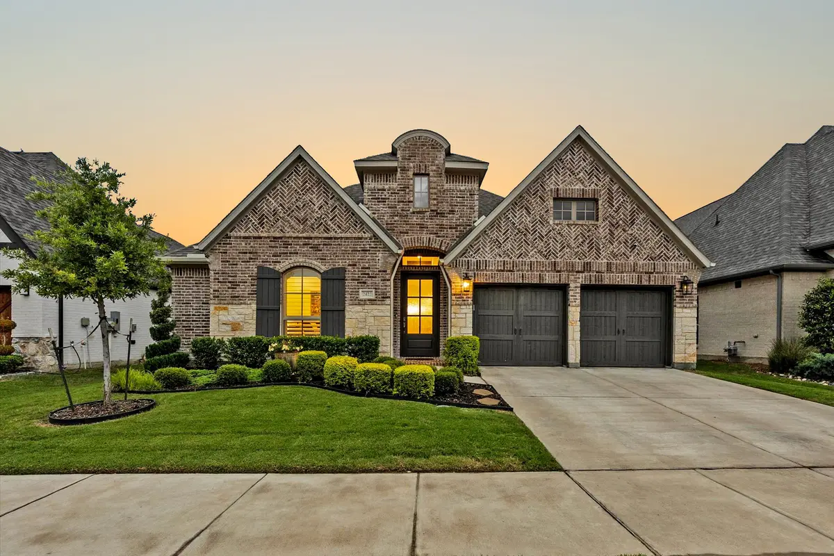 2422 Amesbury Drive, Midlothian, TX 76065 - Image #1